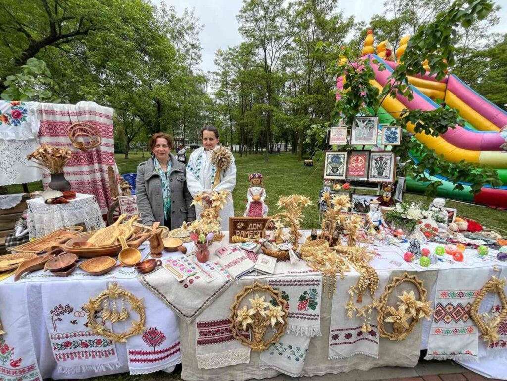 Брестский районный Дом ремесел принял активное участие в мероприятии,  посвященное 9 Мая в Московском районе г. Бреста - Брестское районное  объединение профсоюзов